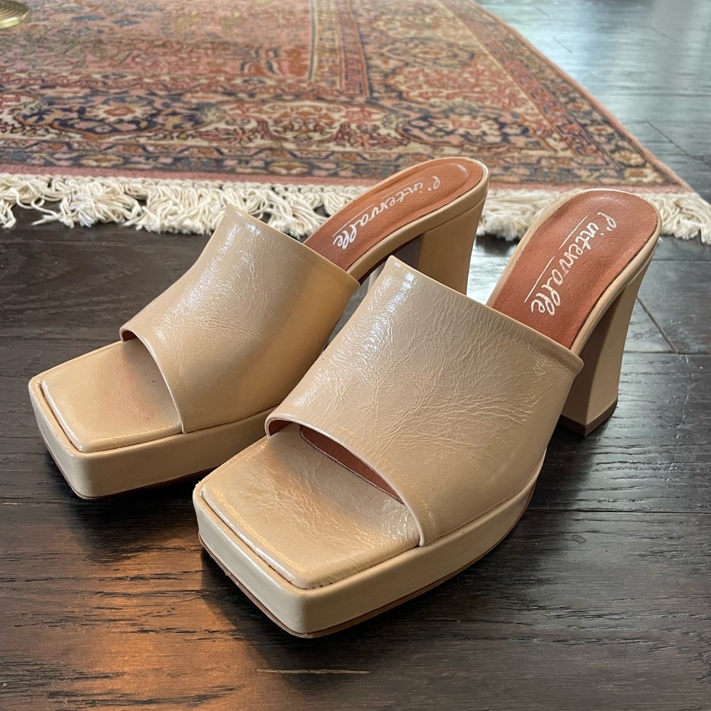 L’intervalle nude leather chunky sandals